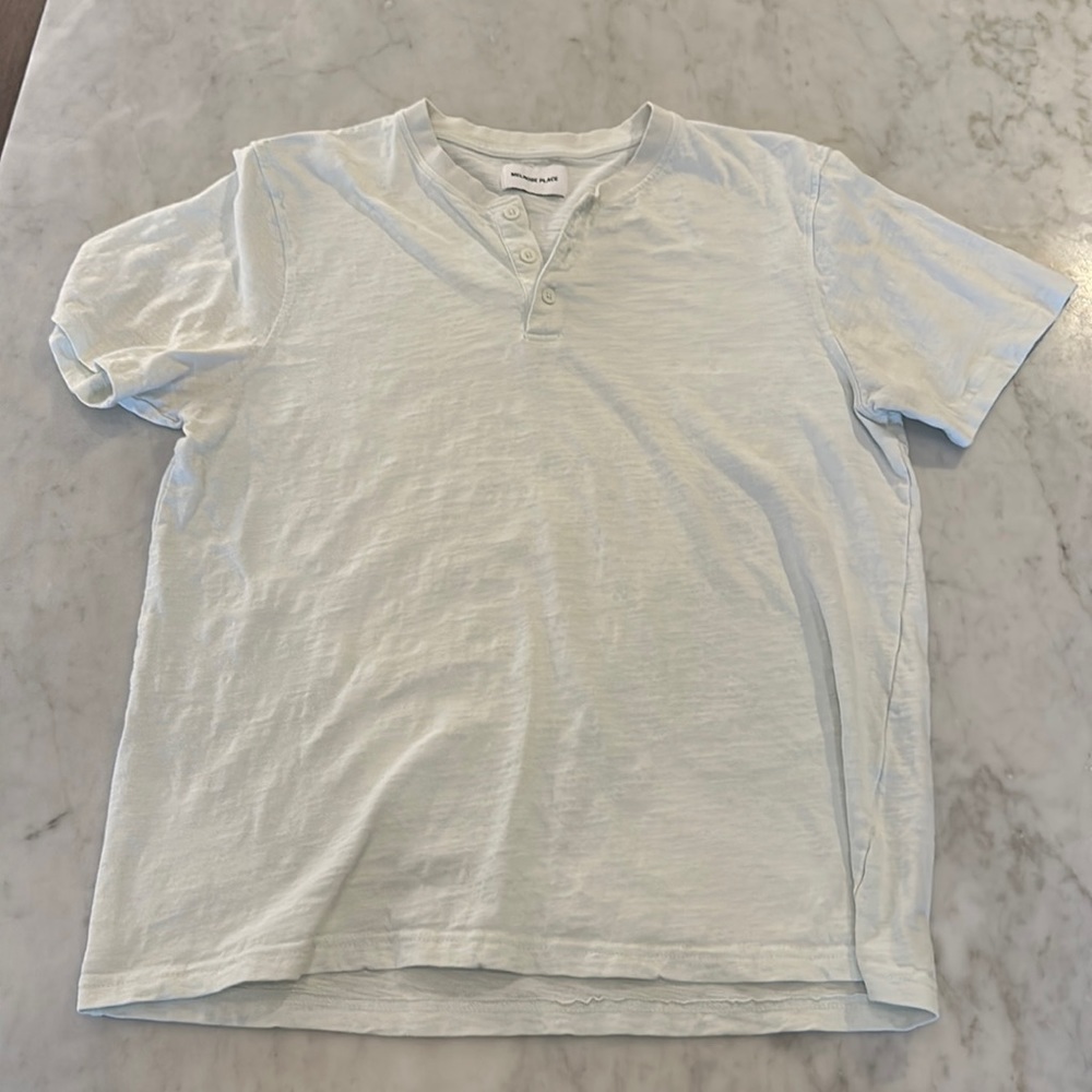 Melrose Place, Size L, Henley in light green